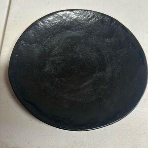 Black Pillar Plate